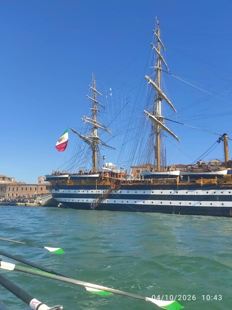Canottaggio: il nostro saluto alla “Amerigo Vespucci”!!🚣‍♀️☘️👋🏻
